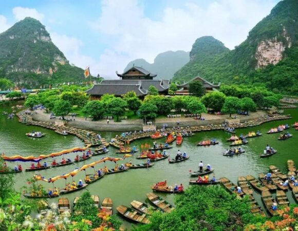 Check-in at the 15 Most Famous Tourist Destinations in Ninh Binh